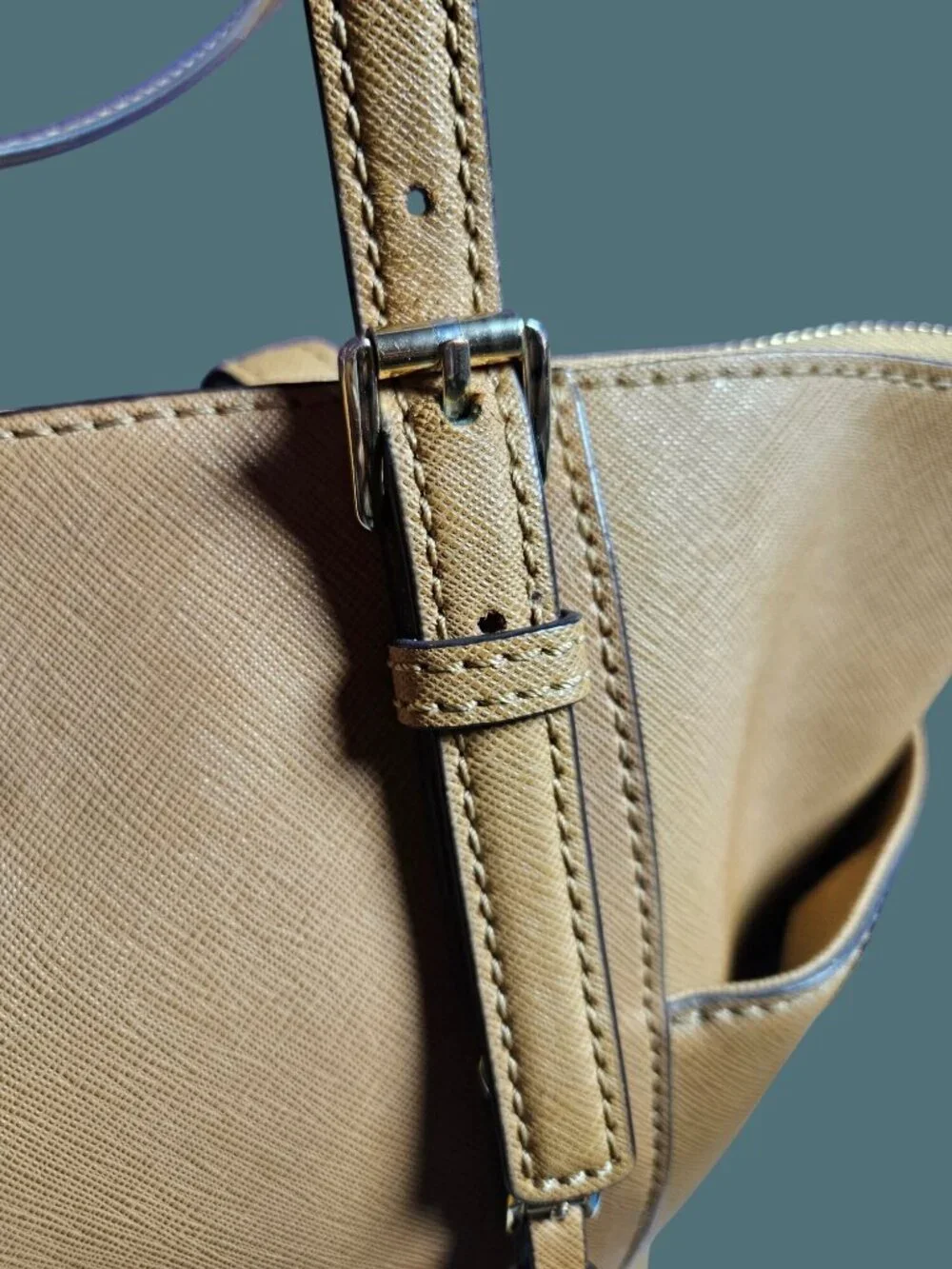 Michael Kors Jet Set Large Crossgrain Leather Top Zip Tote -READ